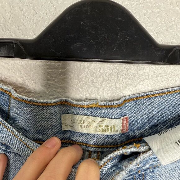 Woman’s Vintage Levi's Classic Light Blue Denim Jeans Size 10 - Picture 3 of 6